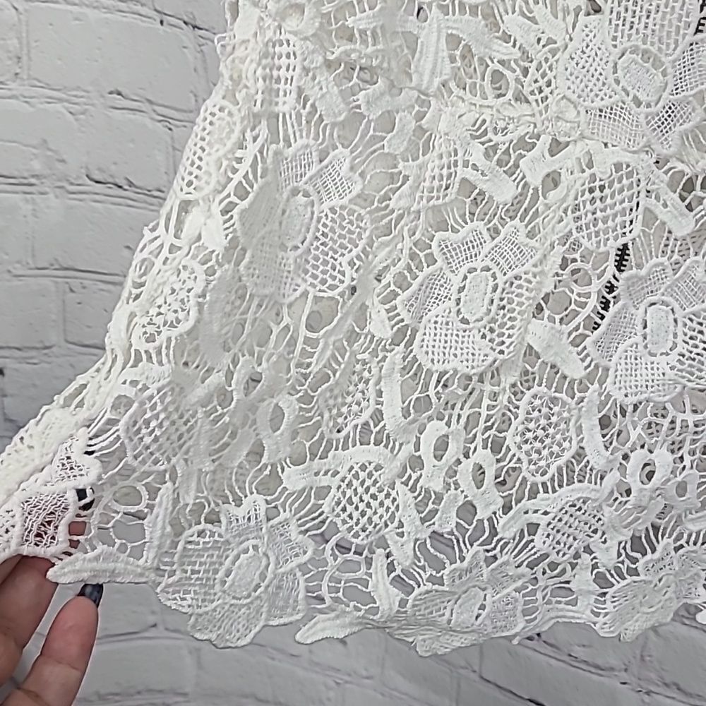 CAbi Needle Lace Shell Ivory Floral Crochet Peplum Blouse Romantic Top M Medium - Picture 6 of 14